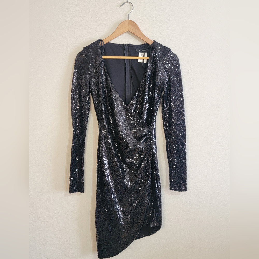 B. Smart Black Sequin Long Sleeve Dress